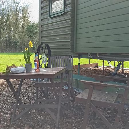 Glamping Malvern shepherd hut Eksteriør billede