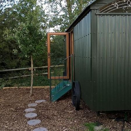 Glamping Malvern shepherd hut Eksteriør billede