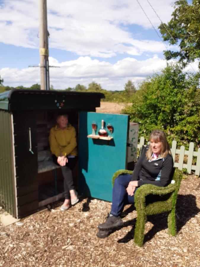 Glamping Malvern shepherd hut Eksteriør billede