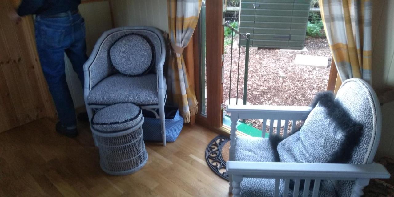 Glamping Malvern shepherd hut Eksteriør billede