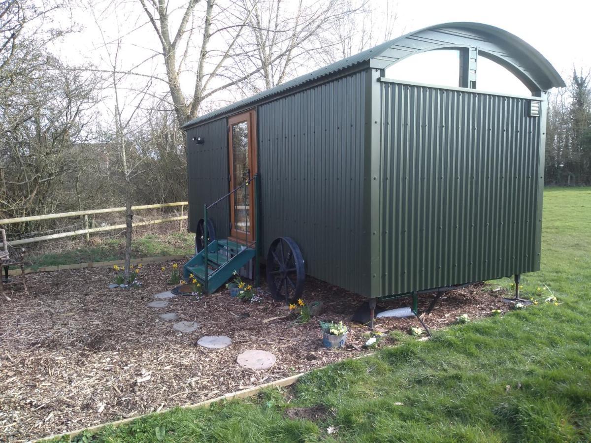 Glamping Malvern shepherd hut Eksteriør billede