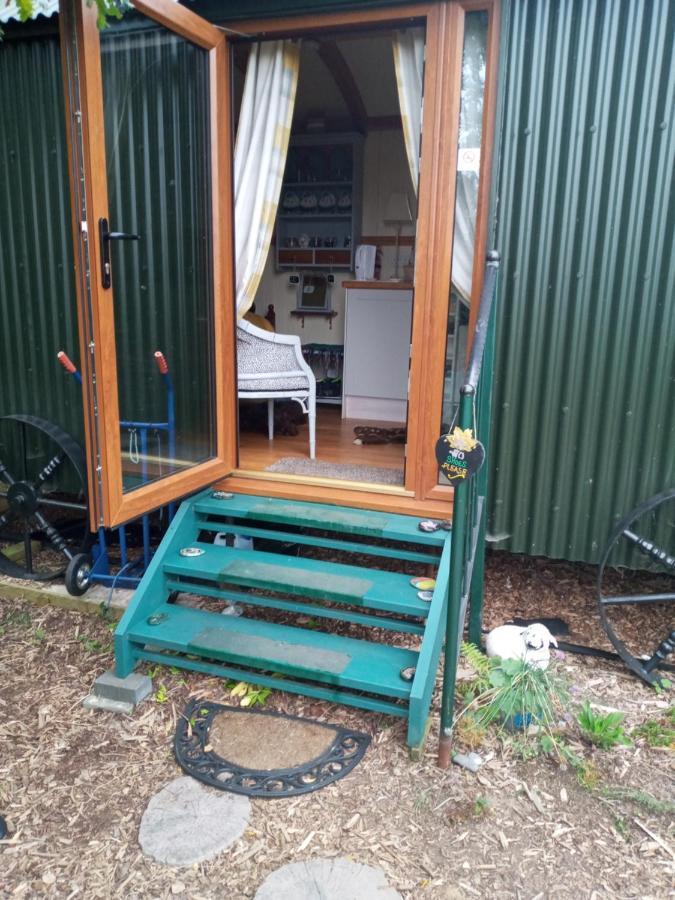 Glamping Malvern shepherd hut Eksteriør billede