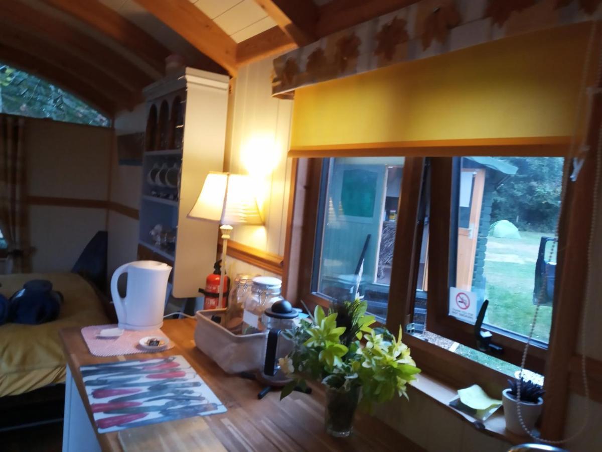 Glamping Malvern shepherd hut Eksteriør billede
