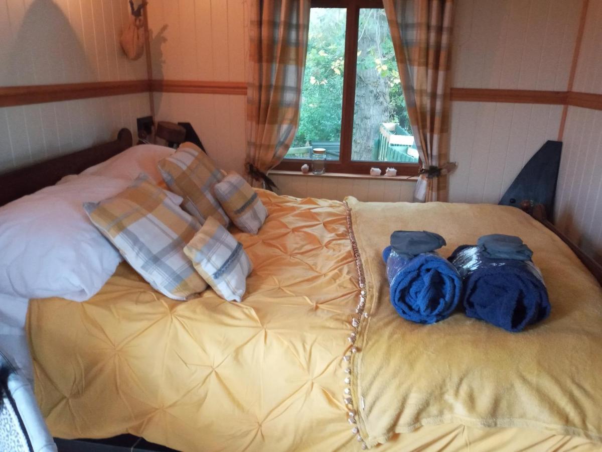 Glamping Malvern shepherd hut Eksteriør billede