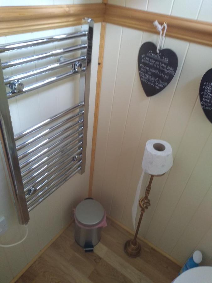 Glamping Malvern shepherd hut Eksteriør billede