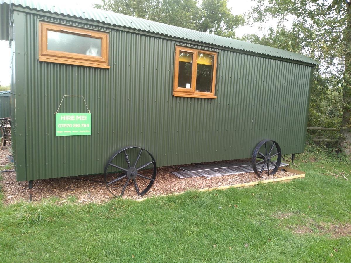 Glamping Malvern shepherd hut Eksteriør billede