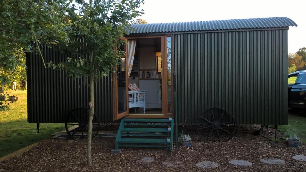 Glamping Malvern shepherd hut Eksteriør billede